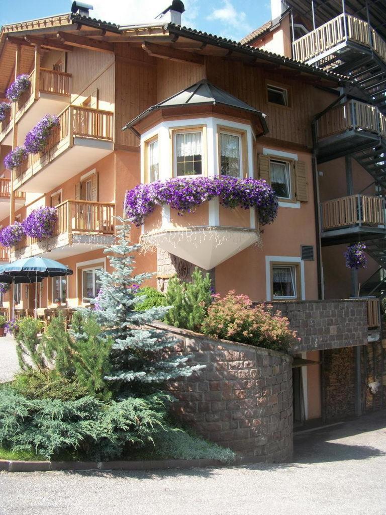 Hotel Vallechiara Moena Bagian luar foto