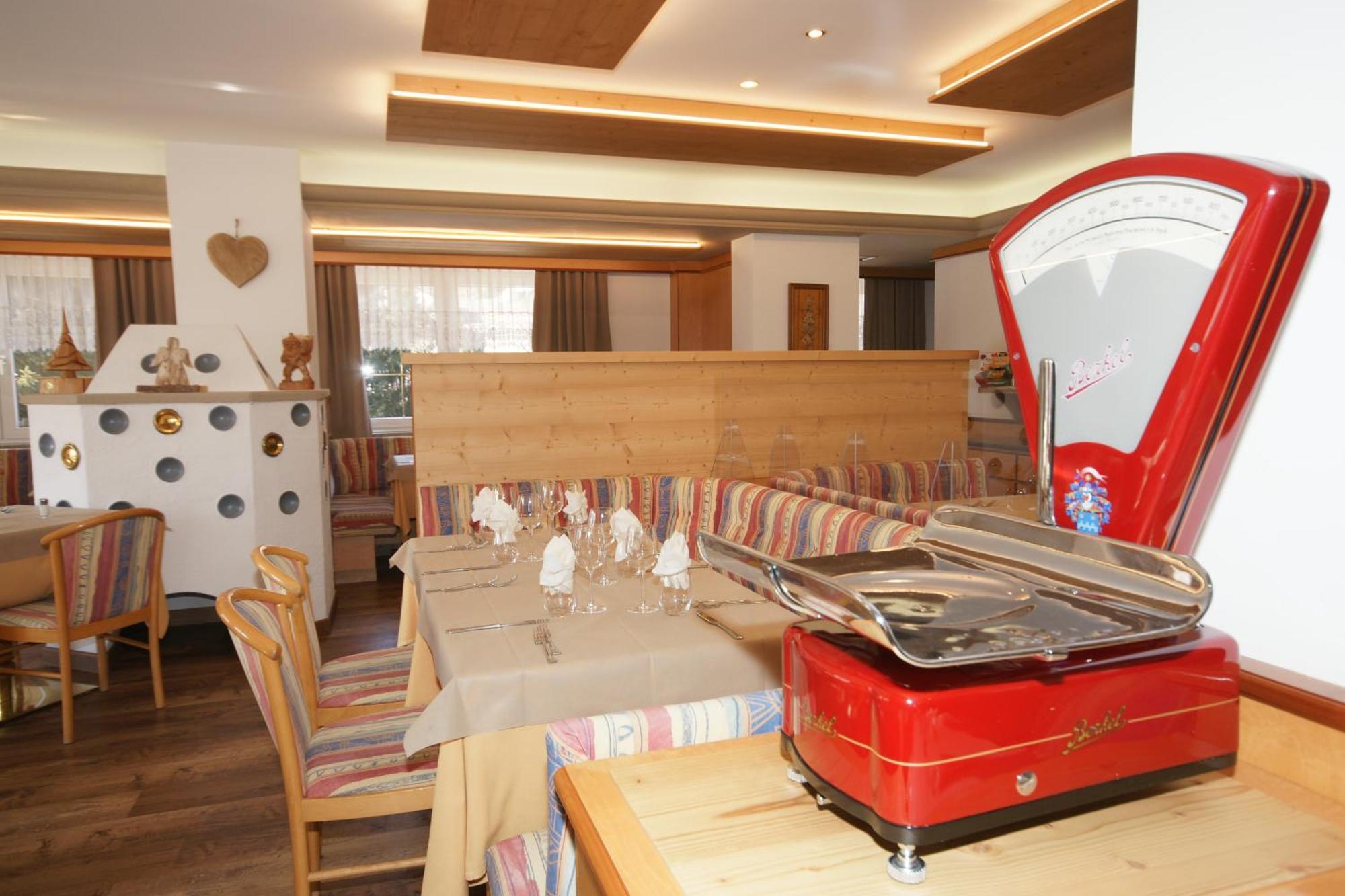 Hotel Vallechiara Moena Bagian luar foto